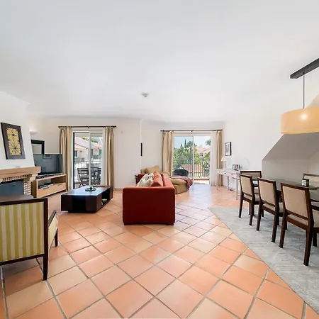 Apartment 3 Bedroom In Gated Complex With Pool Vila Sol Quarteira