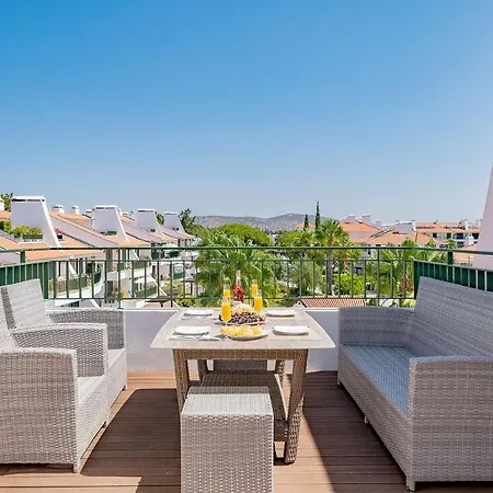 3 Bedroom In Gated Complex With Pool Sol * Quarteira