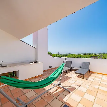 3 Bedroom In Gated Complex With Pool Sol